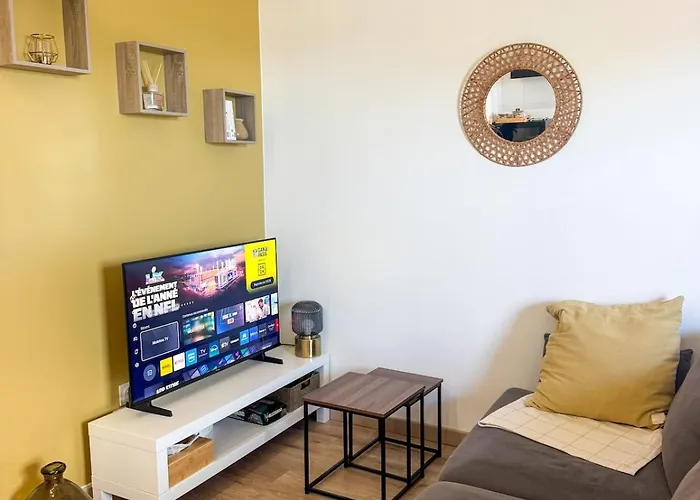 Cozy With Terrace Apartmán Cers