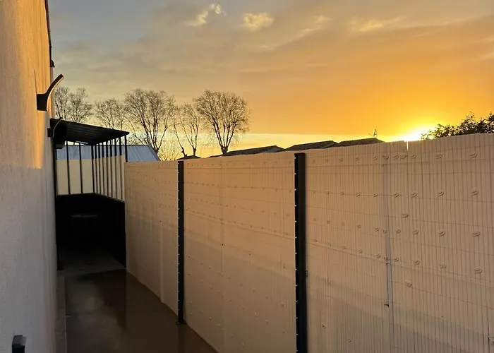 Cozy With Terrace * Cers